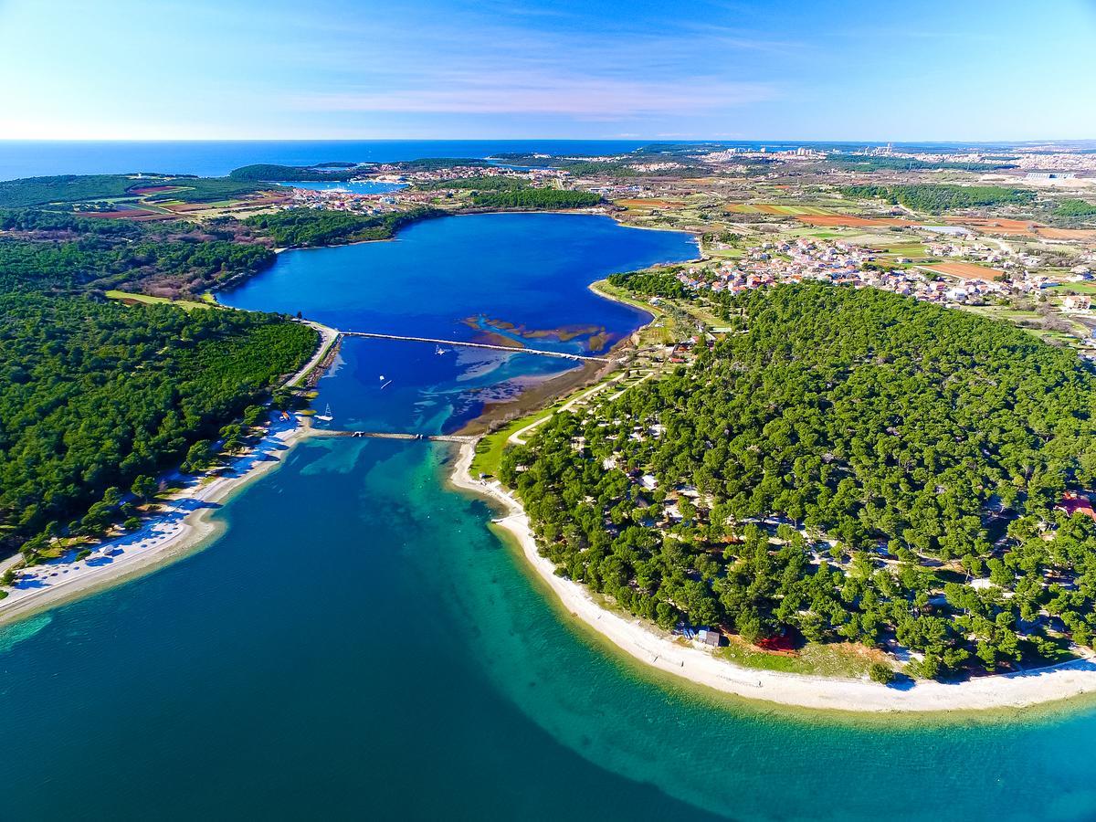 Apartman Andrea L Pomer Bagian luar foto