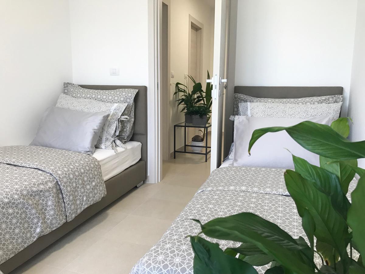 Apartman Andrea L Pomer Bagian luar foto