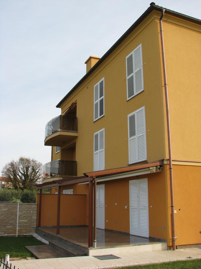 Apartman Andrea L Pomer Bagian luar foto