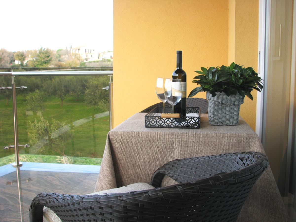 Apartman Andrea L Pomer Bagian luar foto
